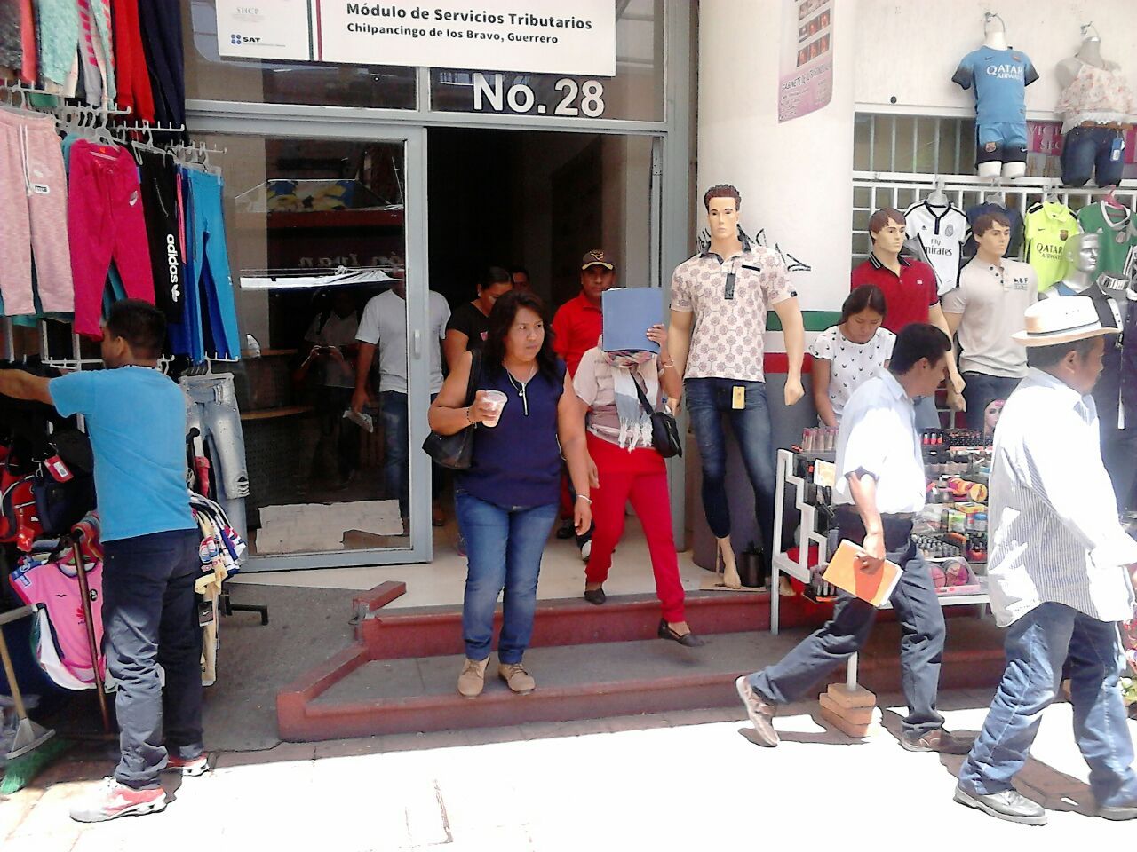 Maestros toman estaciones de radio en Guerrero - ae0b7a14-62fd-440c-be8d-5248af5e6d2e