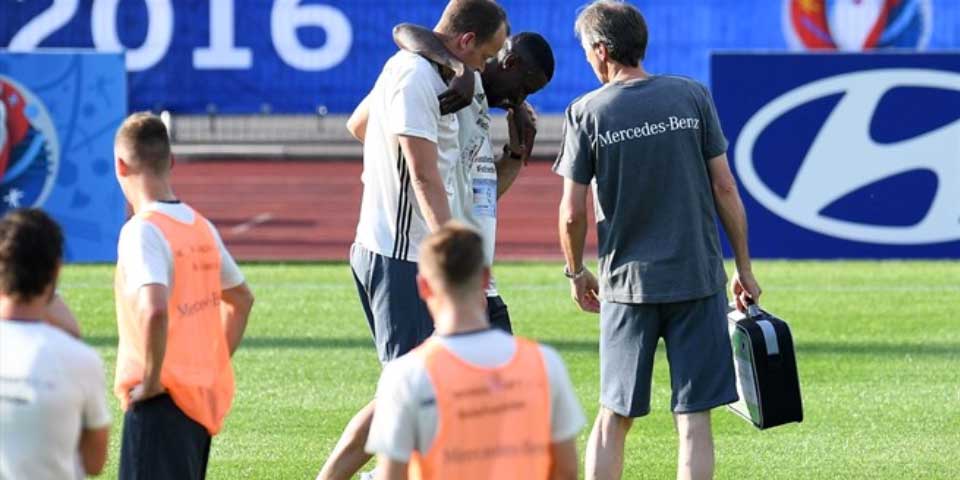 Alemania pierde a Rüdiger por lesión y lo reemplaza Jonathan Tah