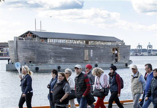 Arca de Noé chocó con buque de la Guardia Costera en Noruega - arca-AP