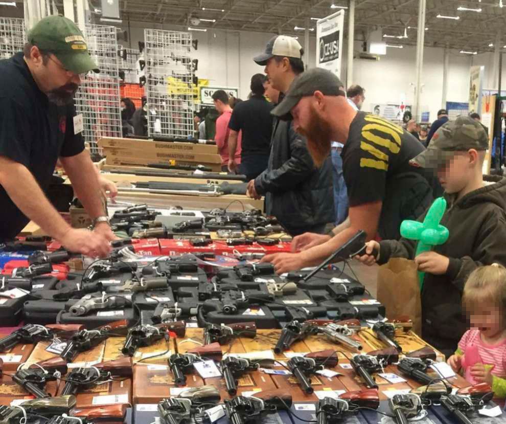 EE.UU. niega compra de armas a ciudadanos con incidentes de violencia doméstica - armas-