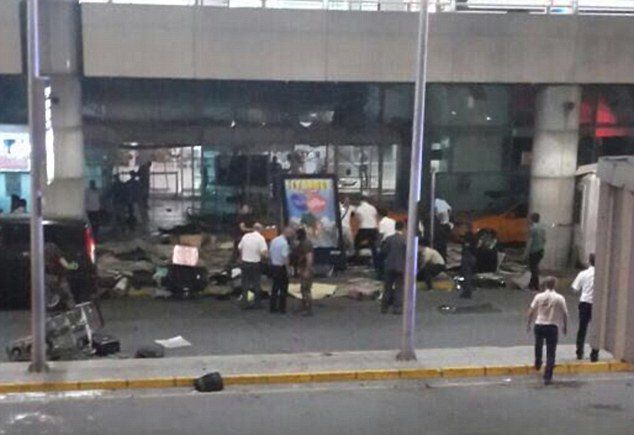 Video: los ataques en el Aeropuerto de Estambul - atentado-turquia-1
