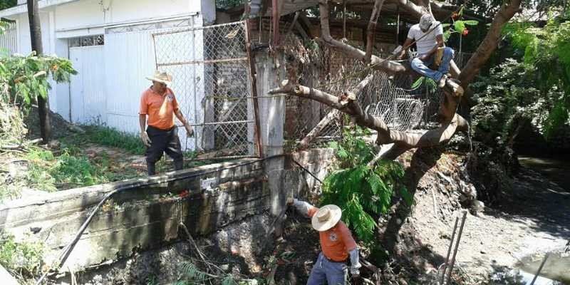 Apoya gobierno de Guerrero a afectados por tormenta en Copalillo - atzingo