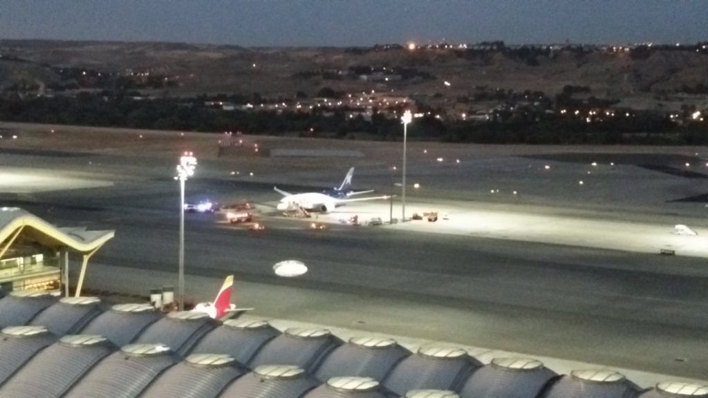 Aterriza de emergencia avión de LATAM - avión-LATAM-1024x576