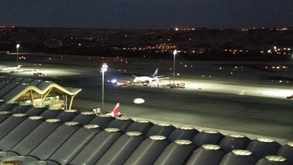 Aterriza de emergencia avión de LATAM - avión-LATAM-2-1024x576