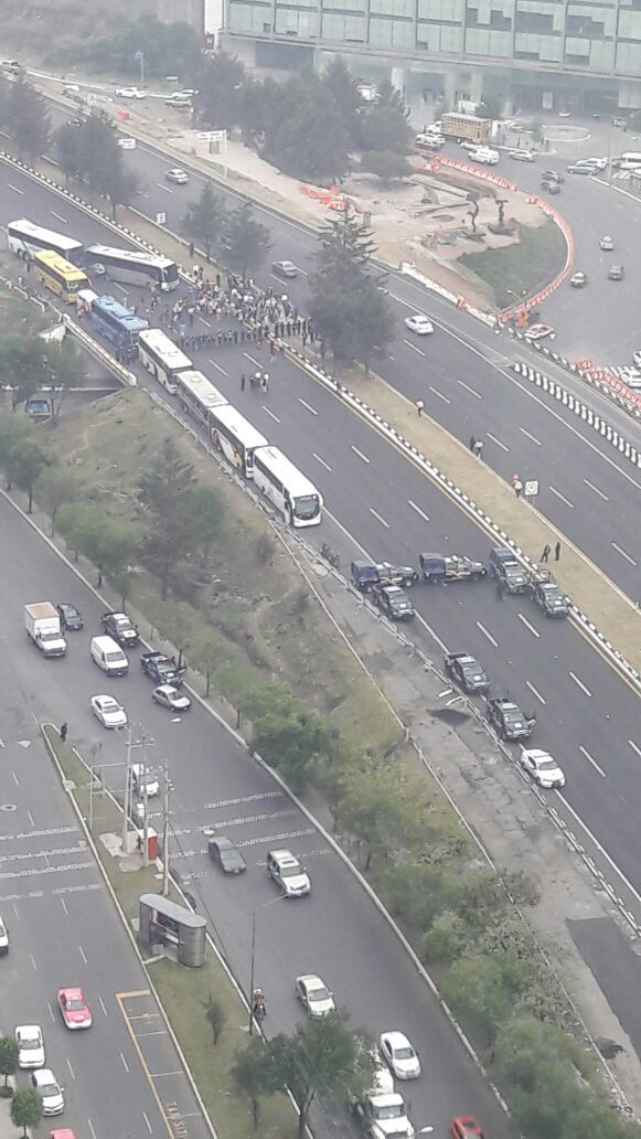 Restablecen circulación en Autopista México-Toluca - bloqueo-Aut-Mex-Toluca
