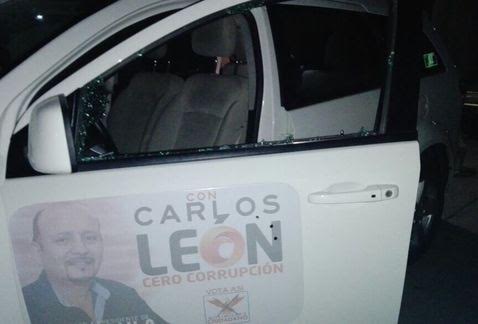 Balean camioneta de candidato a alcalde en Oaxaca