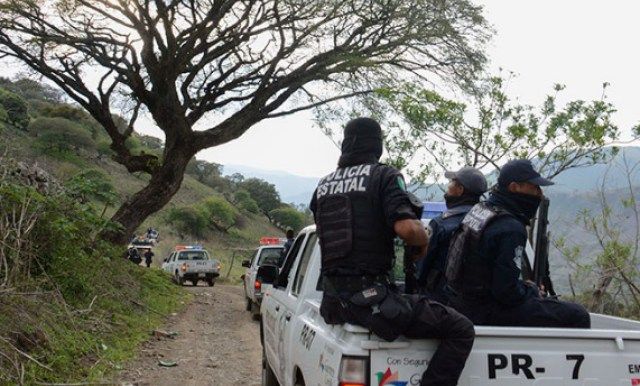 Hallan camioneta de los empleados desaparecidos del SAT