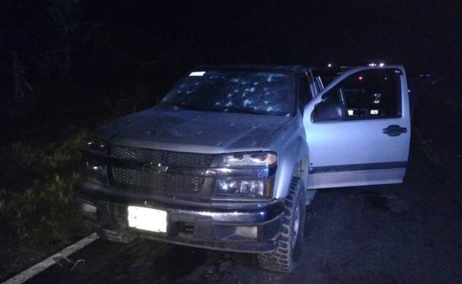 Policías disparan por error a una familia en Veracruz, matan a dos - camioneta1