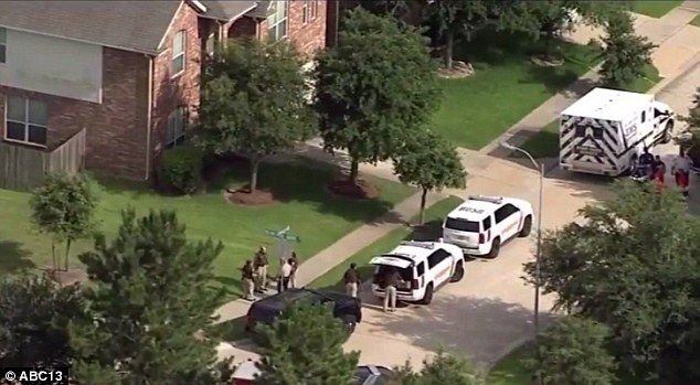 Mujer mata a sus dos hijas en Texas - casa-texas