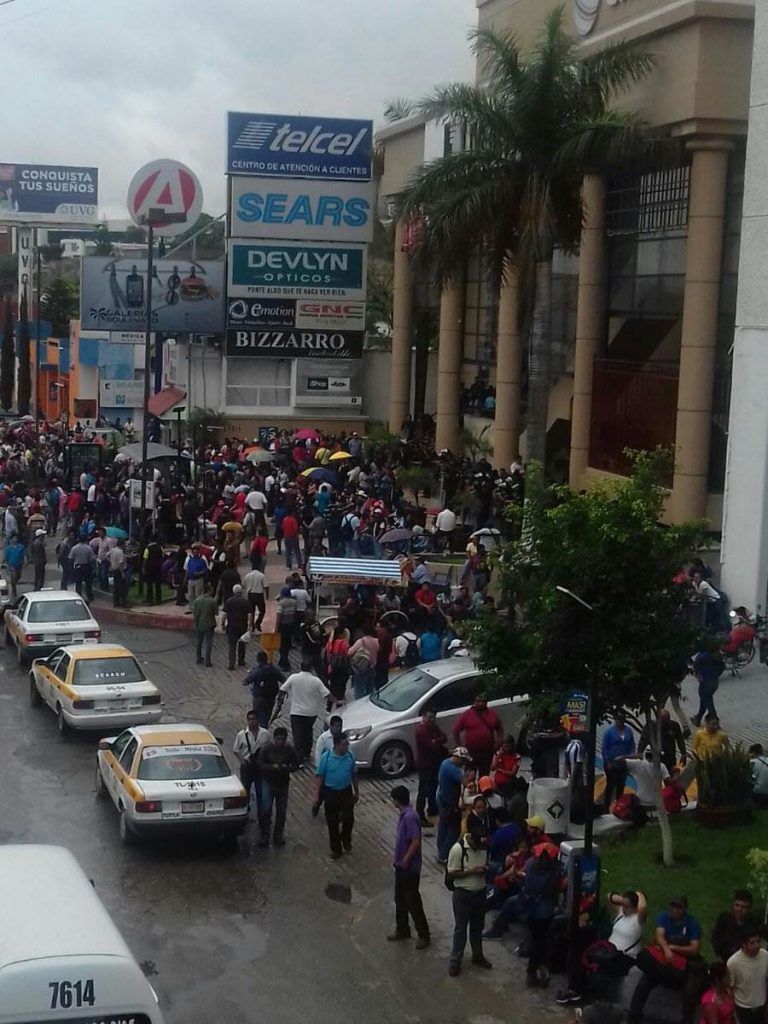CNTE bloquea plazas comerciales en Tuxtla Gutiérrez - chiapas-centros-comerciales-Tuxtla-OEM-768x1024