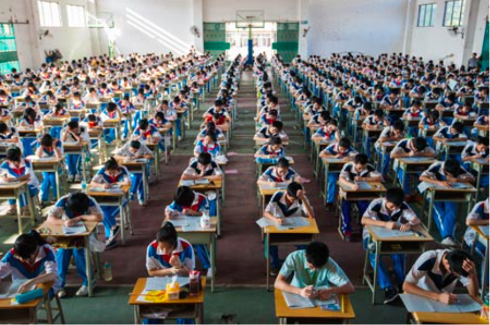 Cárcel para quien haga trampa en examen de admisión en China