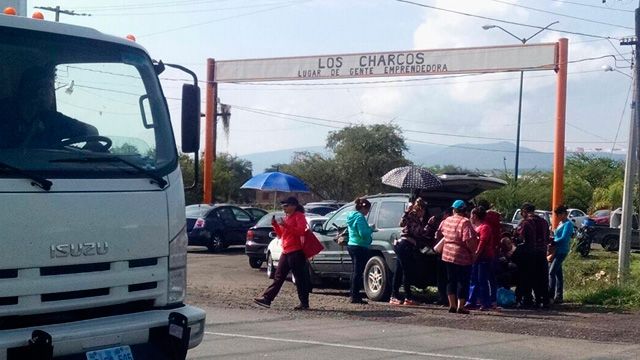 CNTE bloquea carreteras en Michoacán - cnte-huetamo2