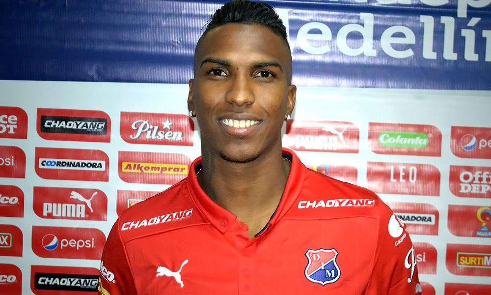 Johan Arango sería nuevo jugador de Pumas