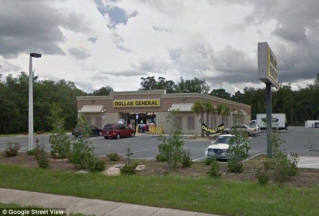 Video: madre lucha por evitar que su hija sea secuestrada - dollar-general