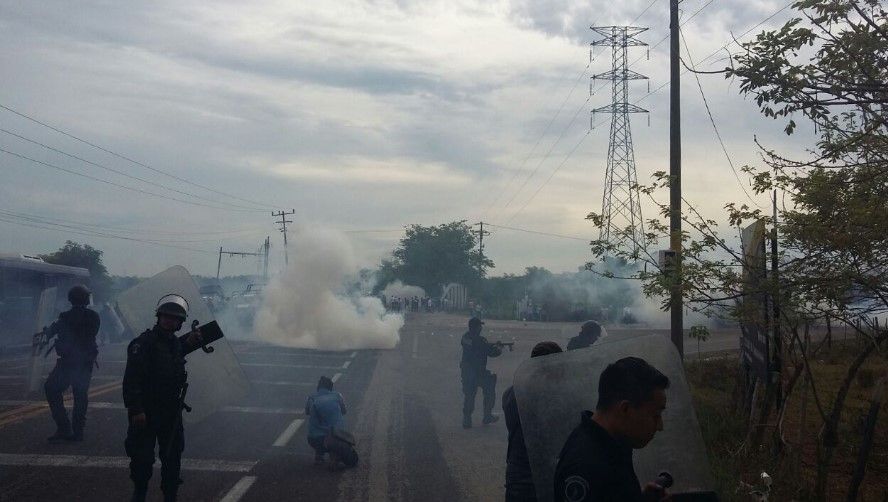 Al menos 25 heridos por enfrentamiento en Tabasco - enfrentamiento-tamulte-ejecentral