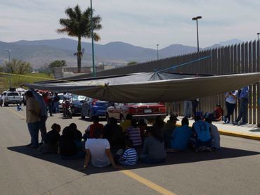 Alumnos de Chiapas en riesgo de perder el ciclo por paro de la CNTE - escuelas-cnte