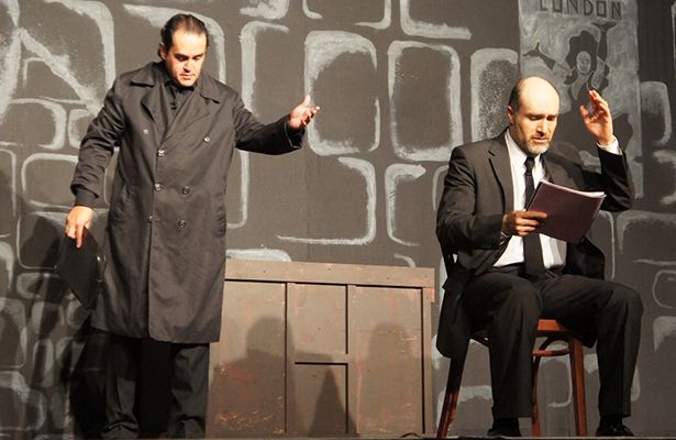 Cierra el Teatro Arlequ&iacute;n - esp-damadenegro