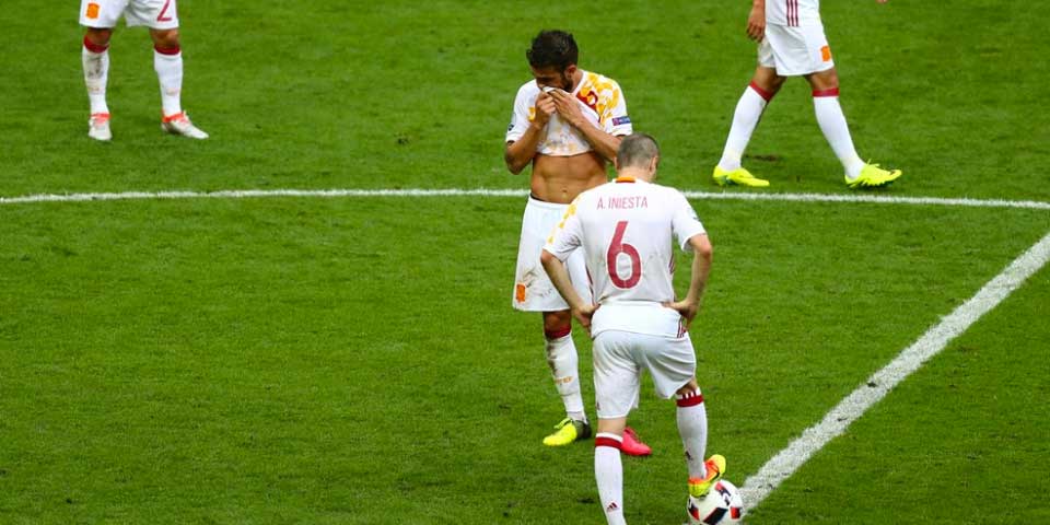 Los mejores memes de la eliminación de España e Inglaterra