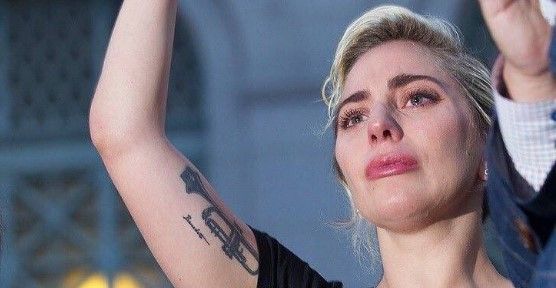 Lady Gaga rinde tributo a las víctimas de Orlando