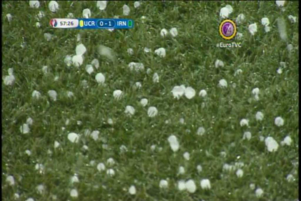 Suspenden partido de la Euro por granizo - granizo-euro-2