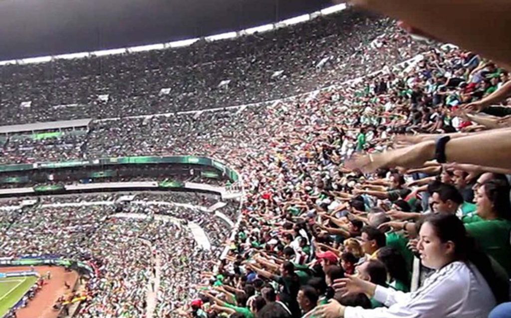 Piden expulsar a aficionados por gritos homofóbicos en Copa América - grito-1024x638