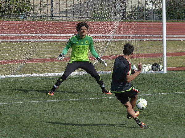 México, por marca histórica de imbatibilidad ante Chile - guillermo-ochoa