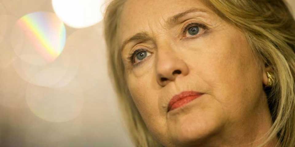 Wikileaks revela correos electrónicos de equipo de Hillary Clinton
