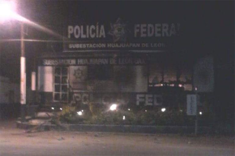 Incendian comandancia de la Policía Federal en Oaxaca - hujuapan2