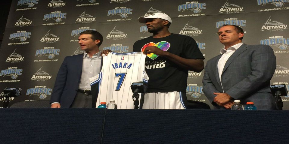 Orlando Magic presenta a Serge Ibaka
