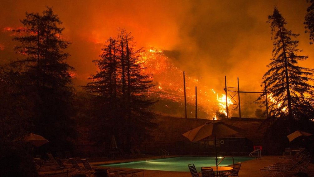 Incendio se sale de control en California - incendio-Los-Angeles-Dillon-Deaton-LA-Times