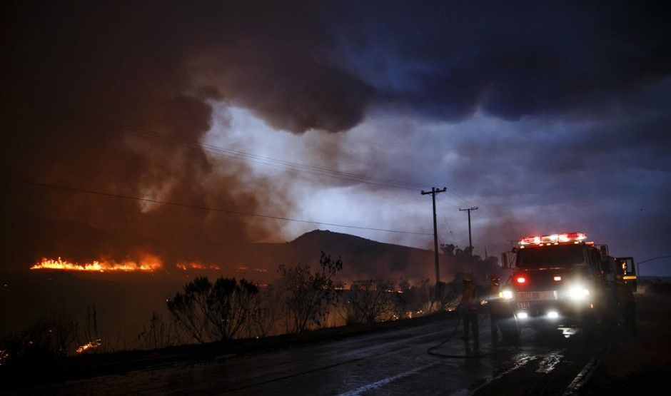 Incendio se sale de control en California - incendio-Los-Angeles-Marcus-YamLA-Times2