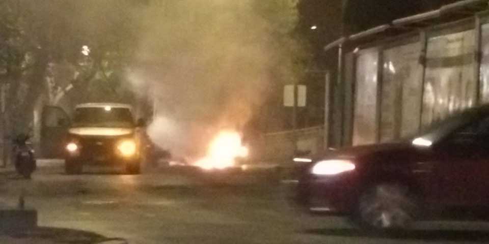 Se incendia BMW en Miguel Hidalgo