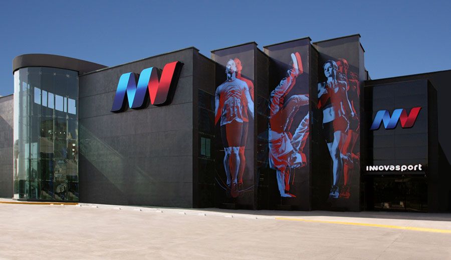 Roban 800 mil pesos de tienda deportiva en San Pedro Roban 800 mil pesos de tienda deportiva en San Pedro