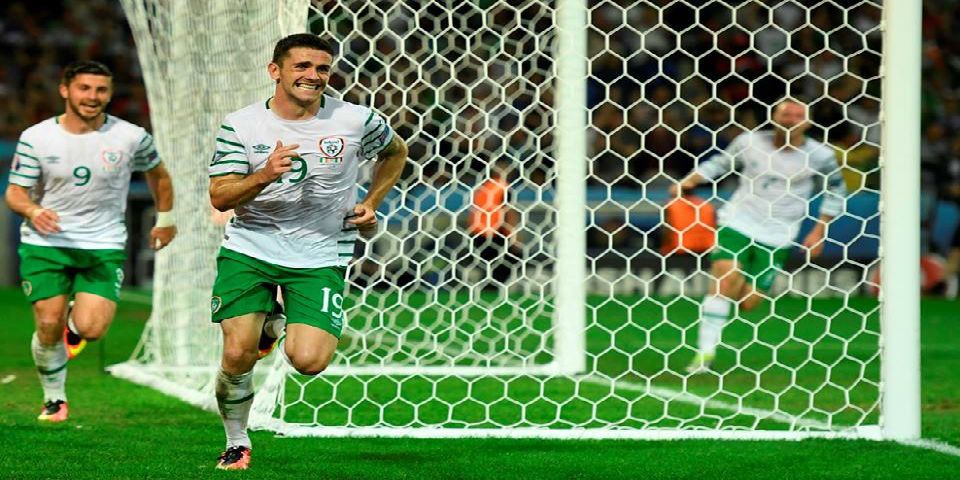 Irlanda vence a Italia y clasifica por primera vez a octavos de final
