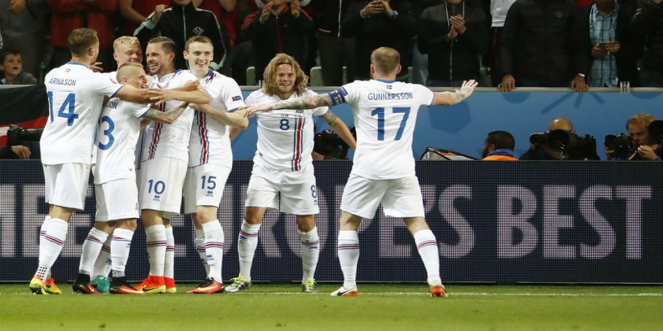 Islandia consigue primer punto en la Euro ante Portugal