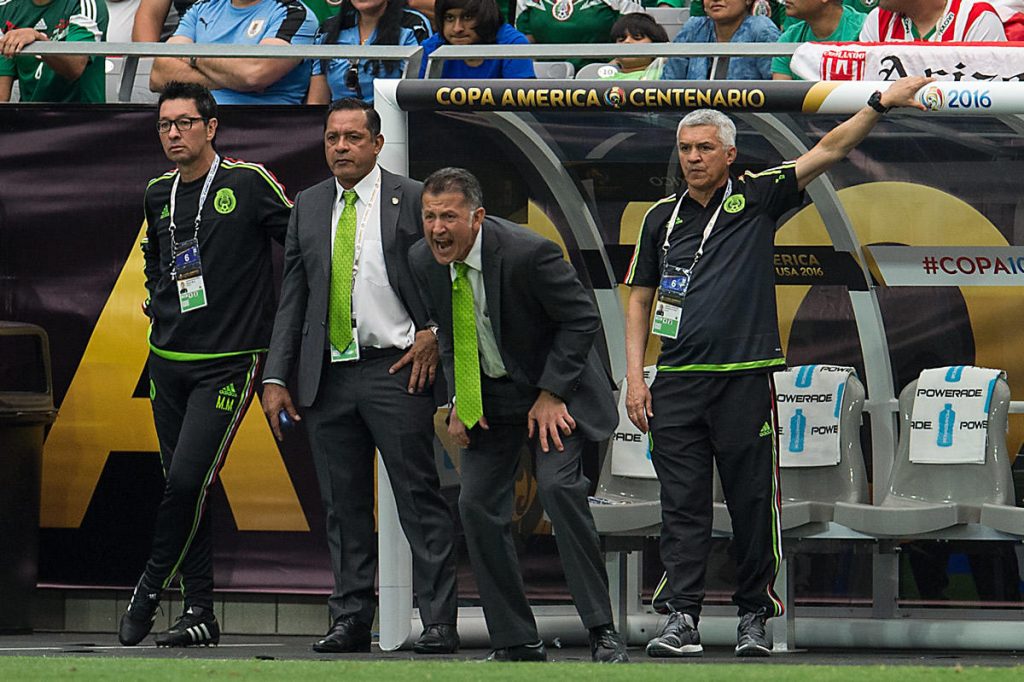 ¿Cuánto ganan los entrenadores de la Copa América Centenario? - juan-carlos-osorio-1024x682