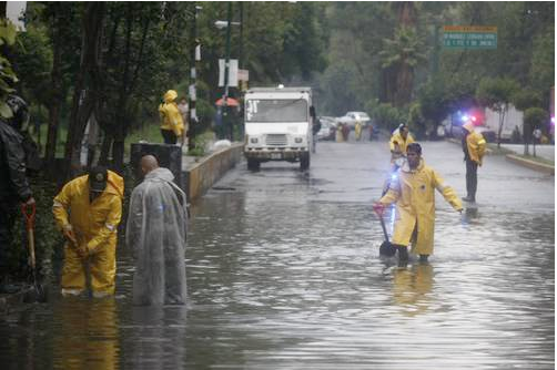 Acumulación de basura causa 50 por ciento de inundaciones en la Ciudad de México - lluvias-df4