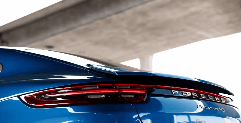 Video: el automóvil que cuenta con un alerón al estilo Iron Man