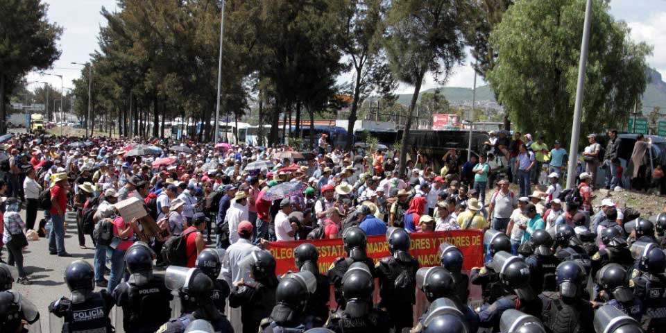 CNTE avanza hacia la Ciudadela