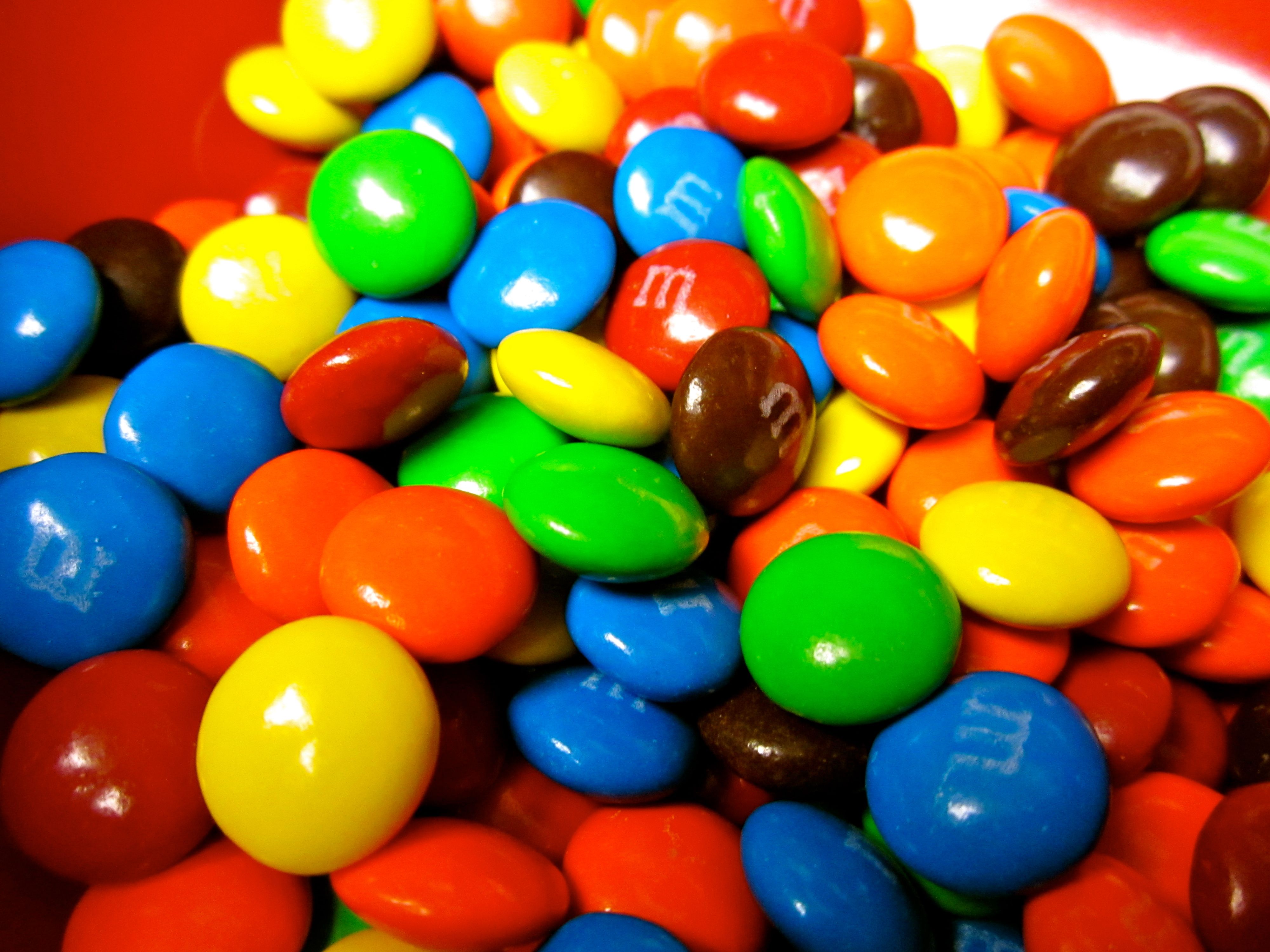 Mars debe cambiar nombre de chocolates m&m’s en Suecia