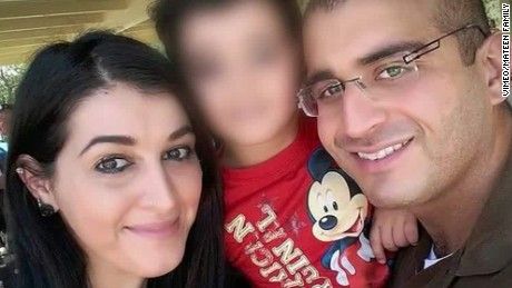 Tirador envió mensajes a su esposa durante masacre de Orlando - omar-mateen-family