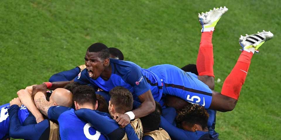 Video: cuestionan a Pogba por polémica celebración