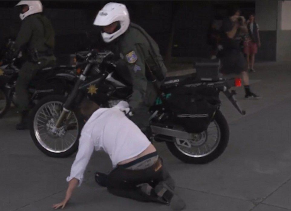 Agreden y lanzan huevos a seguidores de Donald Trump - protestas-trump-9