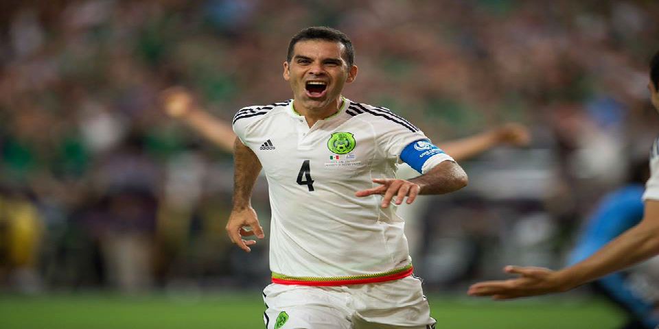 México pasó de lo sublime a lo ridículo: AP - rafa-marquez-mex-vs-uruguay-copa-america