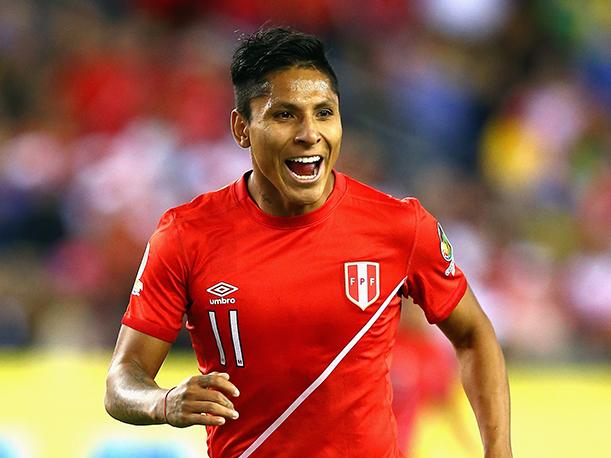 Peruano reconoce que metió gol con la mano