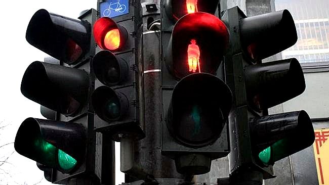 Ponen a prueba Semáforos inteligentes en León