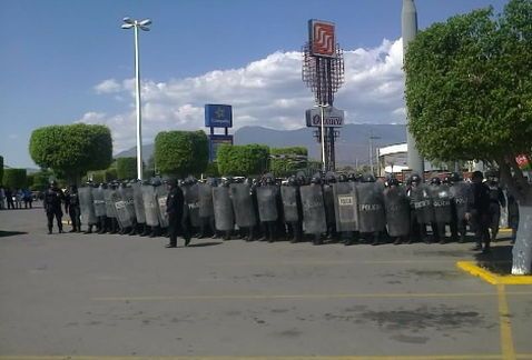 Roban artículos de Soriana durante bloqueo de la CNTE en Oaxaca - soriana-polis