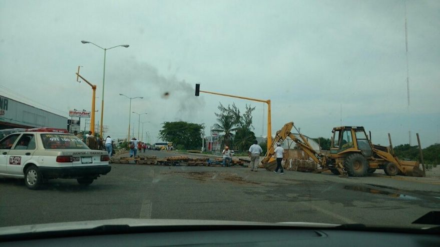 Roban artículos de Soriana durante bloqueo de la CNTE en Oaxaca - soriana