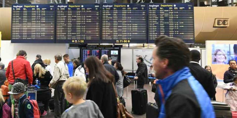 Cancelan 159 vuelos en Suecia por huelga de pilotos