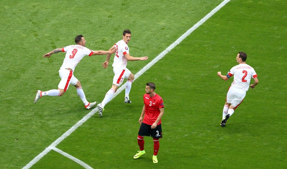 Suiza derrota a Albania en su debut en la Euro - suiza-albania